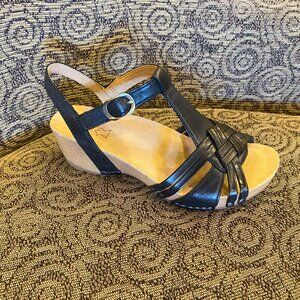 Dansko - Tia Black - Multiple Sizes (NEW W/ BOX)